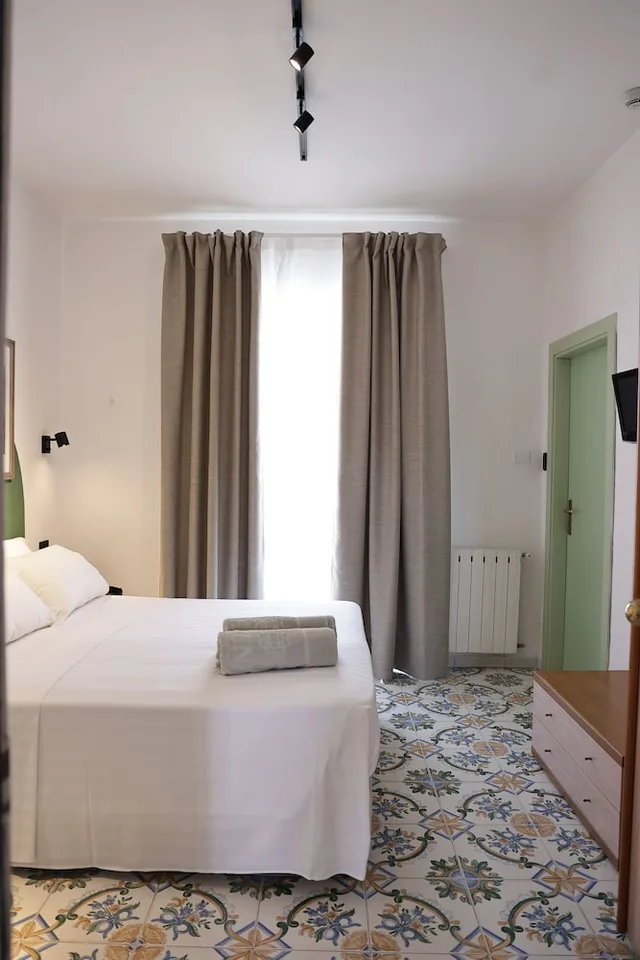 غرفة قياسية بسريرين منفصلين بشرفة، Hotel Terme Oriente – Beach & SPA 2/10