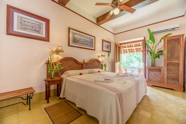 غرفة سوبيريور بسرير كينج بحوض جاكوزي، Hacienda Uxmal 1/2