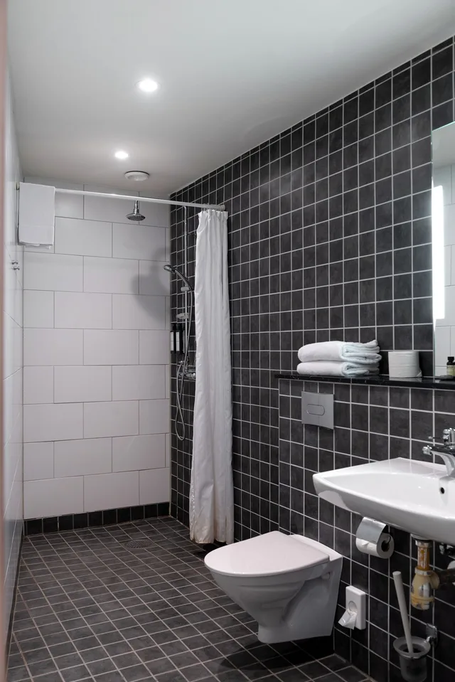 غرفة سوبيريور بسرير كينج، Hotel Bishops Arms Koping 6/8