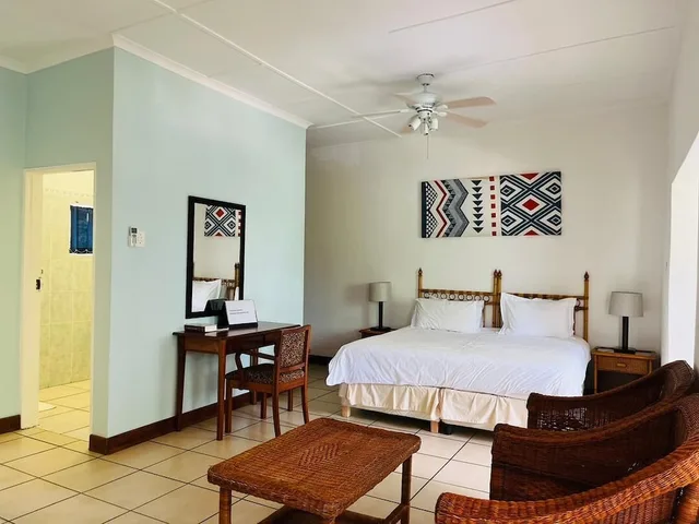جناح بسريرين منفصلين، Emafini Country Lodge 3/5