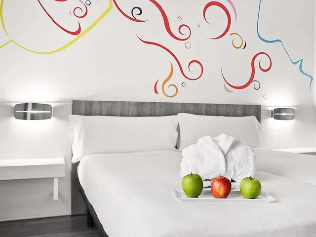 غرفة قياسية ثلاثية، Ibis Styles Madrid Prado 2/2