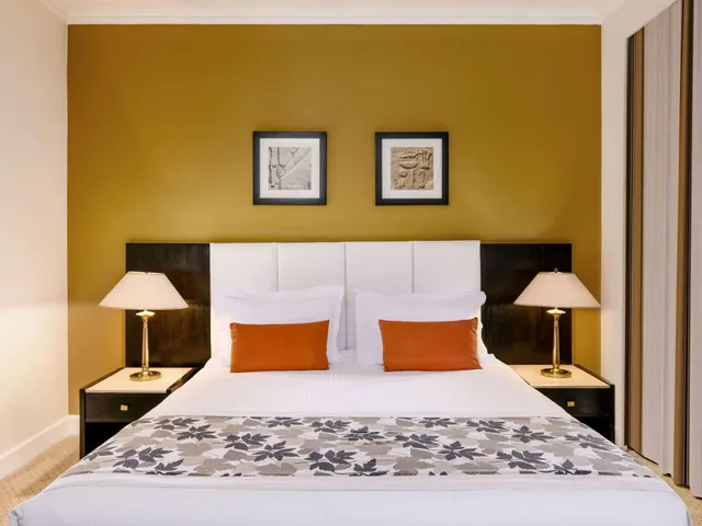 جناح بريستيج بسرير كينج بإطلالة على الحديقة بشرفة بغرفة نوم واحدة، Pavillon Winter Luxor 4/7