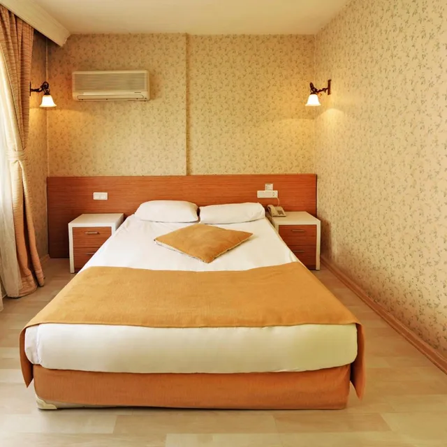 غرفة قياسية بسرير مزدوج أو سريرين منفصلين، Üstün Otel Alsancak 10/10