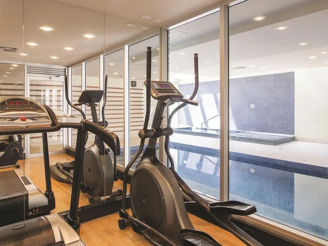 Oaks Glenelg Liberty Suites, Adelaide 48/80