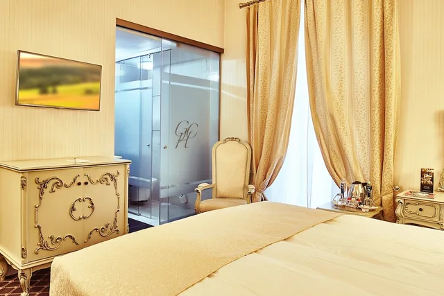 غرفة قياسية بسرير كينج، Grand Hotel Continental 8/10