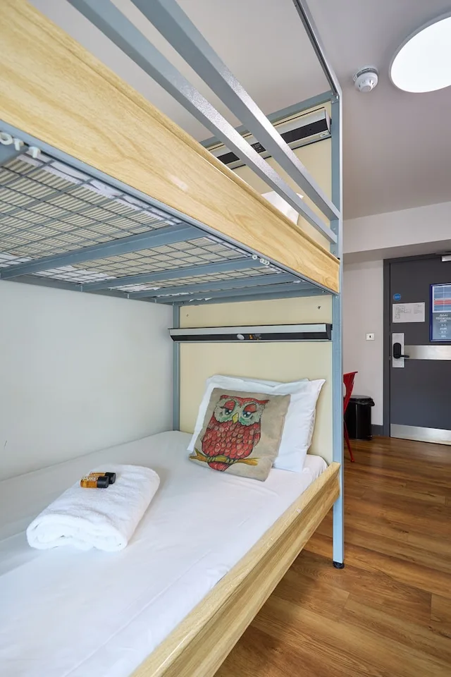 Private, Single, Bunk Bed, Shared Bathroom، St Christophers Inn Village London Bridge Hostel Ex Hostel St Christophers Village 1/3