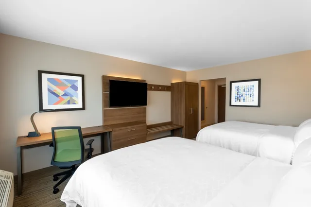 غرفة قياسية بسريرين كوين لذوي الإعاقة، Holiday Inn Express & Suites Phoenix - Airport North 5/10