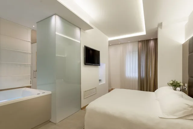 جناح بسرير كينج بجاكوزي، Hotel Polo 4/10