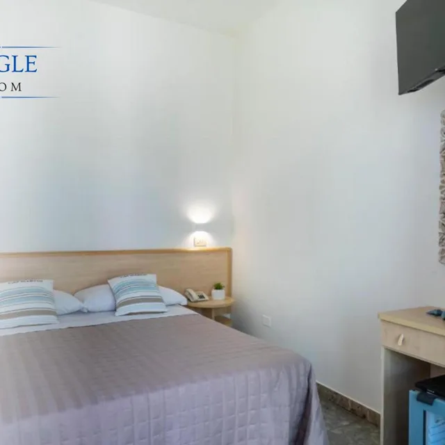 غرفة مفردة بشرفة، Hotel Constellation 2/5