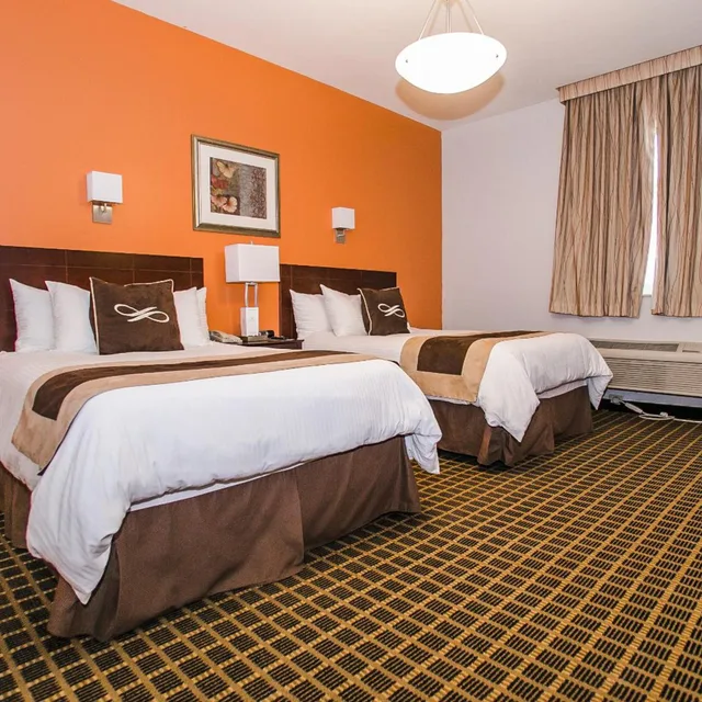 غرفة رباعية، Pointe Plaza Hotel 2/7
