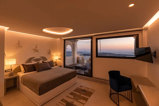 جناح ديلوكس بسرير كينج بإطلالة على البحر بجاكوزي، Day Dream Luxury Suites 1/2