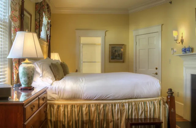 Newport, King Bed، Francis Malbone House Inn 3/5