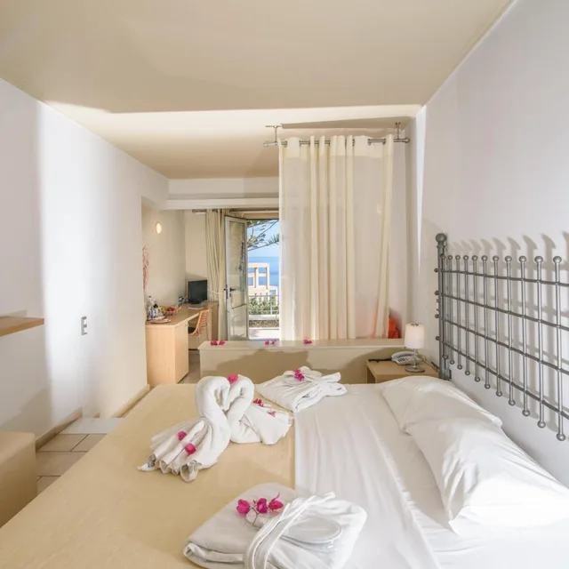 جناح جونيور بحوض استحمام، Antinea Suites and Spa 4/10