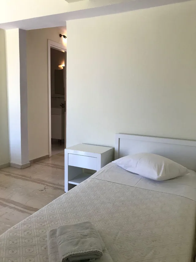 Standard, Double Bed, Inland View، Thera Mare Resort 2/7