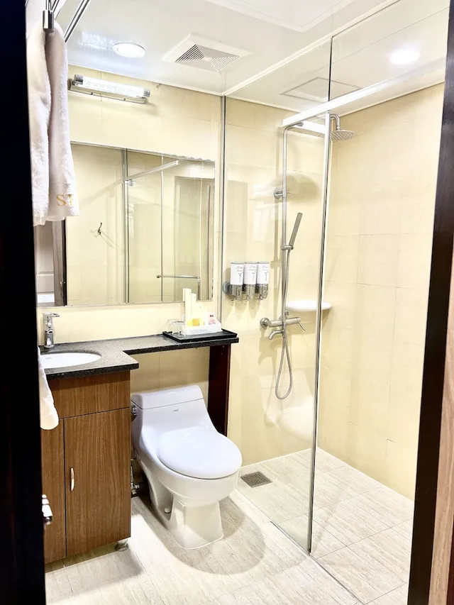 غرفة عائلية بسريرين مزدوجين، Serenti Hotel 5/6