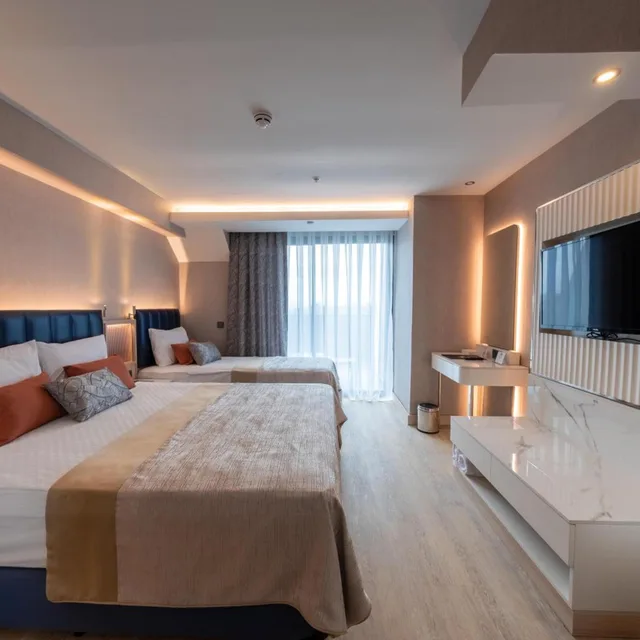 غرفة سوبيريور ثلاثية بإطلالة على البحر، Lago Hotel Ex Azura Deluxe Resort & Aqua Sorgun 5/9