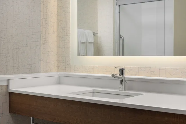 جناح بسريرين كوين مع أريكة، Holiday Inn Express Suites Aurora 6/8