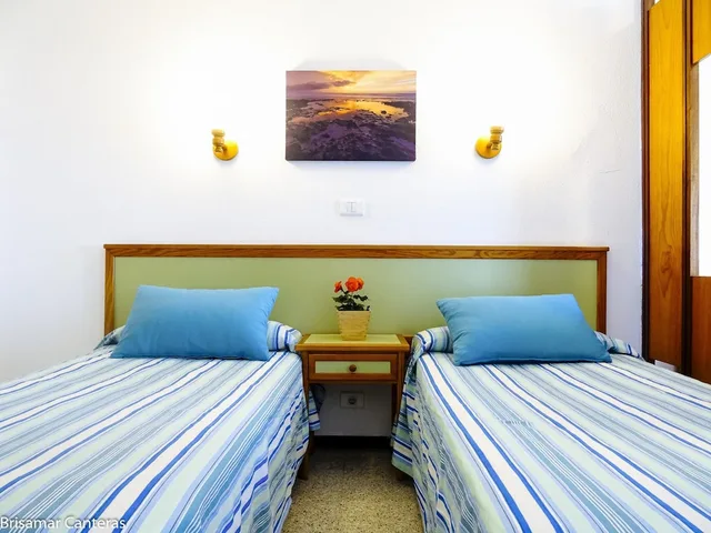 استوديو تقليدي بسريرين منفصلين بإطلالة على الحديقة بشرفة، Brisamar Canteras Apartments 2/8