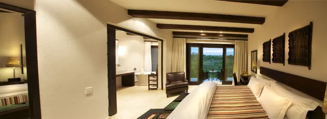 جناح عائلي بسرير كينج مع أريكة، Kapama River Lodge 3/10