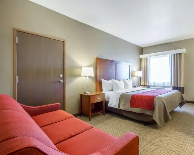 جناح بسرير كينج، Comfort Inn Bolivar, MO 2/2
