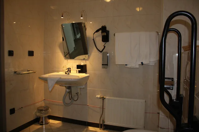 غرفة سوبيريور بسرير مزدوج لذوي الإعاقة، Van Der Valk Hotel Groningen Westerbroek 5/5