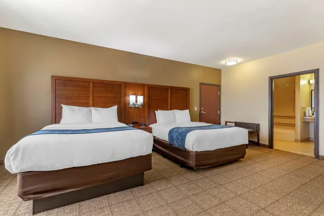 جناح بسريرين كوين مع أريكة لذوي الإعاقة، Comfort Suites Buda - Austin South 2/4