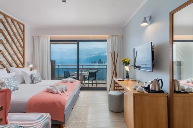 غرفة سوبيريور بسريرين منفصلين بإطلالة على البحر مع أريكة، Aqua Natura Bay 3/4