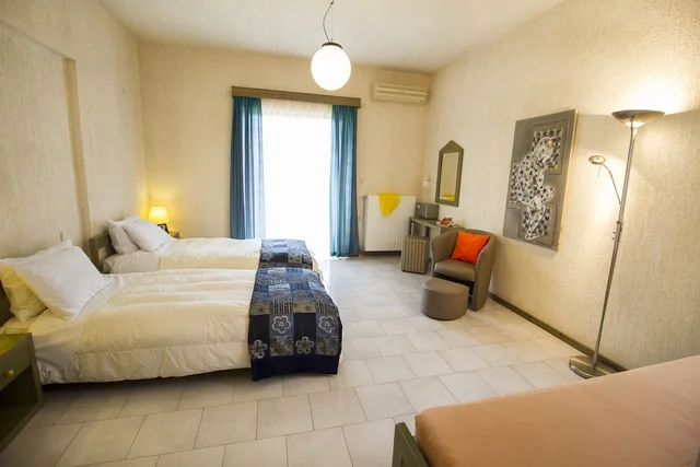 Classic, Studio, Double Bed, Sofa, Lycasti Maisonettes 1/3