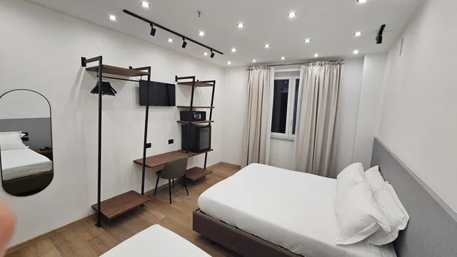 غرفة رباعية، HOTEL GALLES 3/10