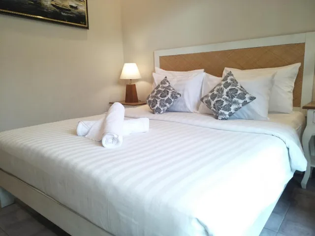 جناح، Jukung Guest House 1/3