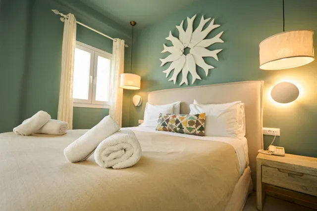 Superior, Queen Bed, Lateral Side Sea View، Bellissimo Resort 2/5