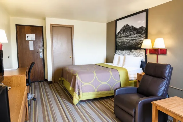 Queen Bed Non-Smoking, Fairbridge Inn And Suites 3/7