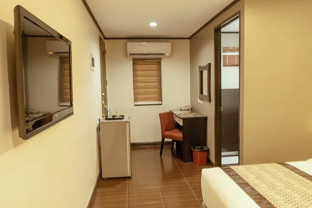Superior, Twin Beds, Casa Bocobo Hotel 2/3