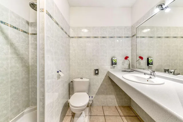 غرفة عائلية بسرير كينج، Sure Hotel by Best Western Beziers Le Monestie 6/6