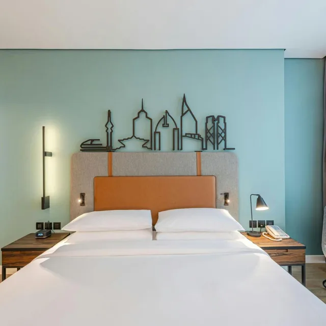 Traditional, King Bed, Atrium View، Four Points by Sheraton King Abdulaziz Road 4/8