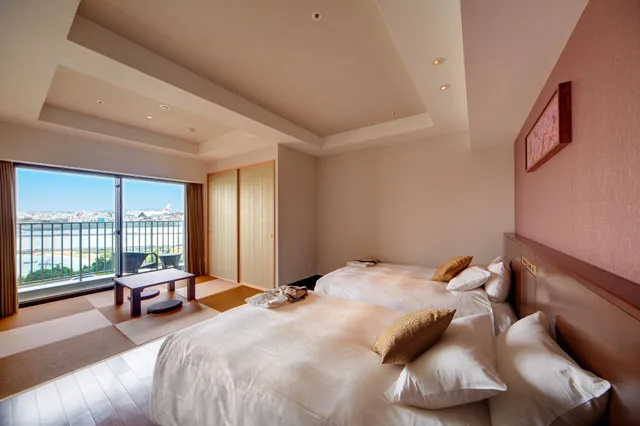 Private, Twin Beds, 2 Futon Beds, Ocean View, Tatami، Ryukyu Onsen Senagajima Hotel 1/3