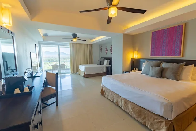 جناح جونيور عائلي بسرير كينج بإطلالة على الجبل، Fiesta Americana Riviera Nayarit Resort & Spa 2/5