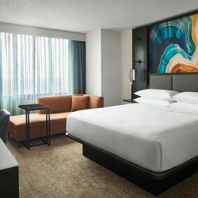 Room, King Bed, Allergy Friendly، Falls Church Marriott Fairview Park 1/6