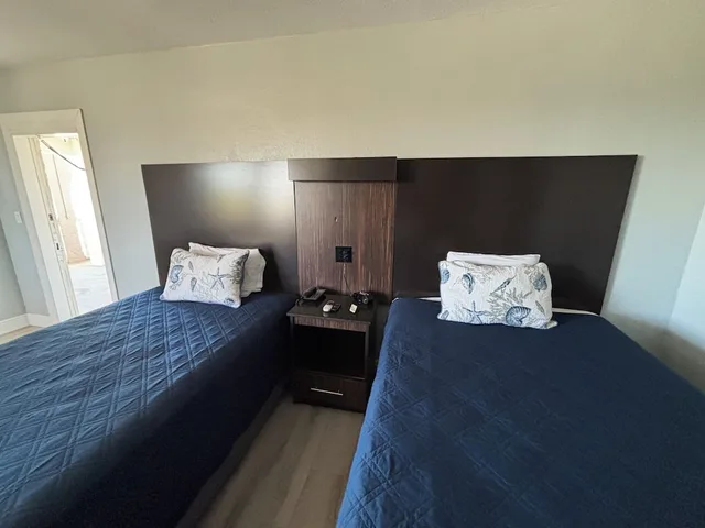 غرفة قياسية بسريرين مزدوجين، La Bella Oceanfront Inn 2/6