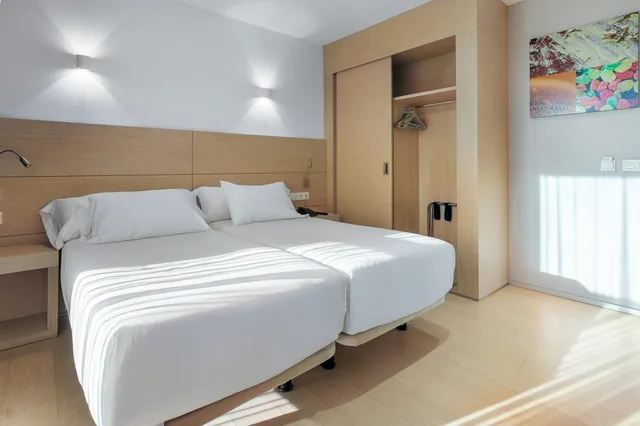 غرفة عائلية رباعية، Sercotel Hola Tafalla 4/7