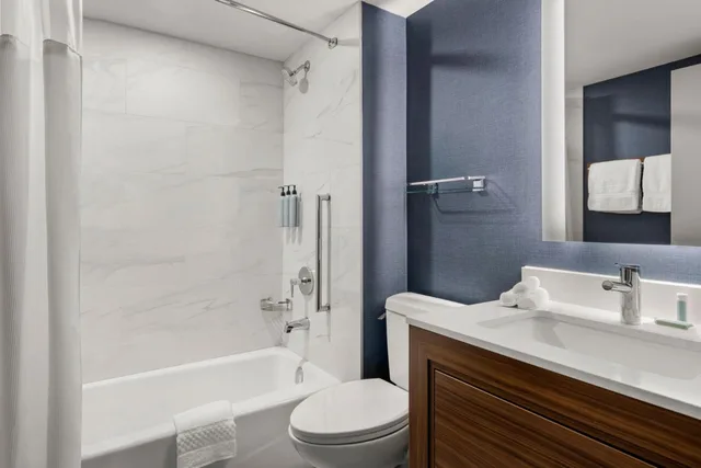 2 Bedrooms, Suite, Residence Inn by Marriott Laval 2/2