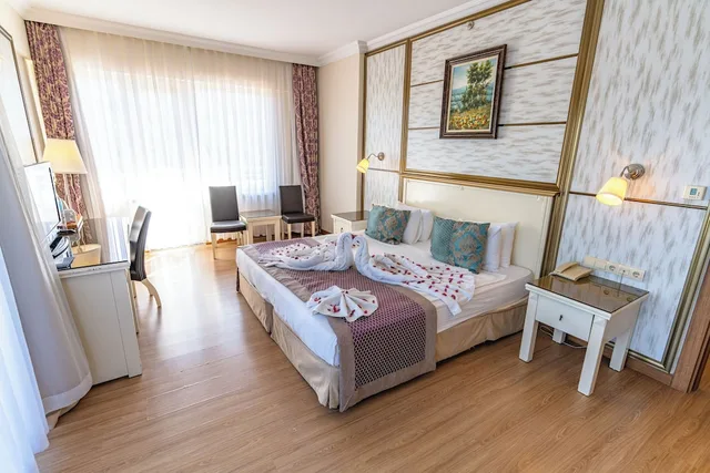 غرفة عائلية بسرير مزدوج وسريرين منفصلين، Thermalium Wellness Park Spa 2/3