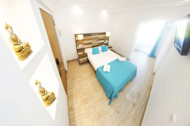 غرفة كومفورت بسرير مزدوج بشرفة، Hotel Zen Airport 7/10