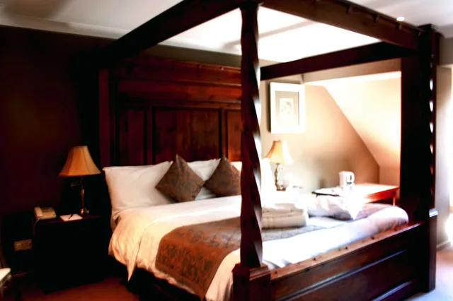 غرفة تنفيذية بسرير كينج، MARSH FARM HOTEL 2/4