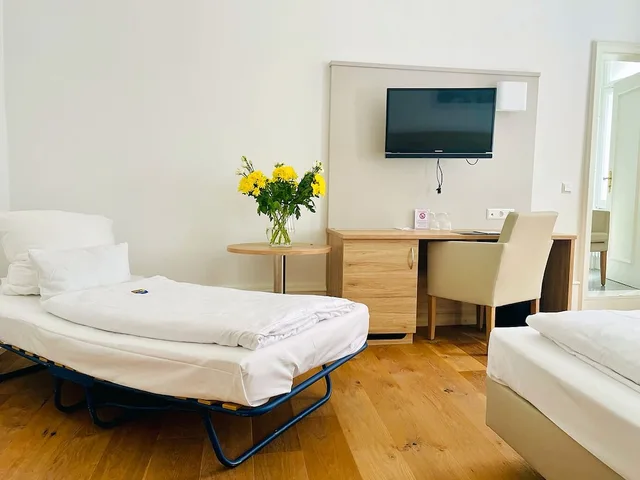 غرفة قياسية ثلاثية بسرير كينج مع أريكة، Hotel Perkeo 2/5