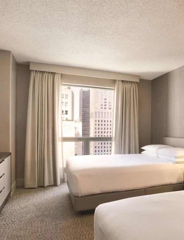 جناح بسريرين مزدوجين، Hilton Chicago Magnificent Mile Suites 1/7
