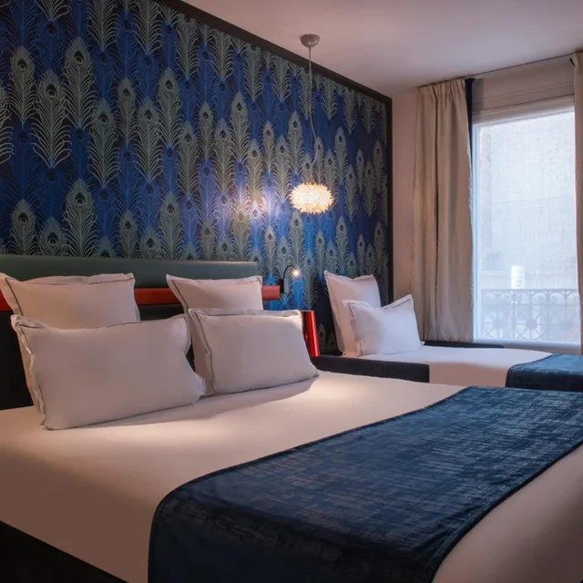 غرفة ديلوكس بسرير مزدوج مع أريكة، Hotel Yllen Eiffel 1/10