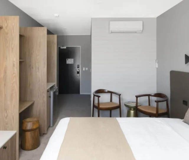 Room, King Bed, Terrace, Abode Murrumbateman 2/5