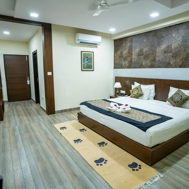 Deluxe, King Bed, Spree Jungle Vilas Resort 4/6