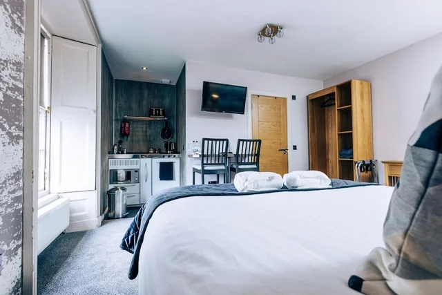 Superior, Studio, Twin Beds, The Tower Gastro Pub And Apartments 2/5